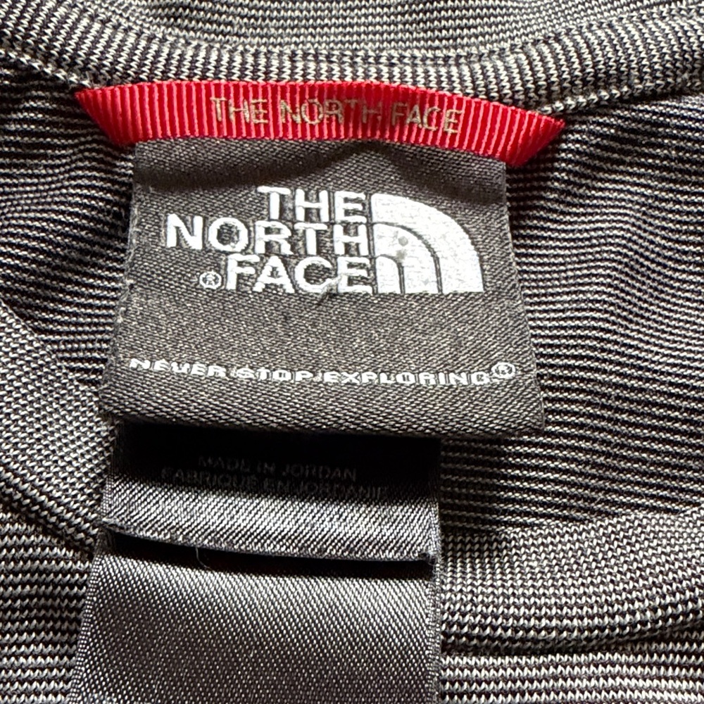 The North Face Men's Long Sleeve Crew in Gray with Red Logo - Picture 5 of 7